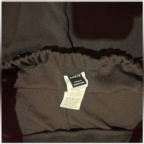 Black Romper Small Petite Shein Cut Outs Open Back Ruffle Sleeve Jumpsuit Shorts - Picture 5 of 5